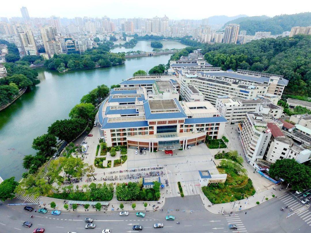 惠州市中心医院环境图