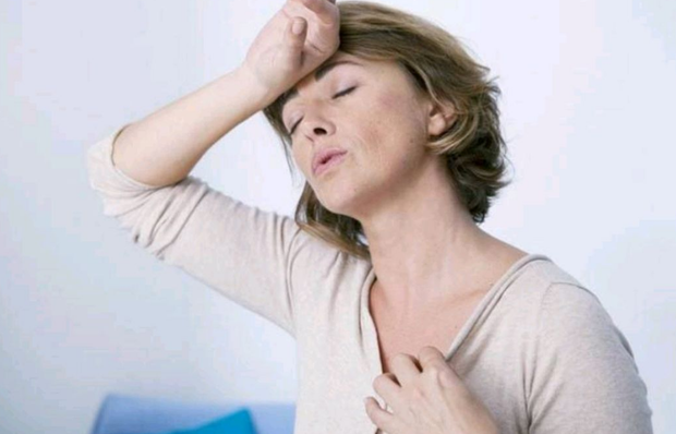 绝经又来月经乳房胀痛是什么原因呢?