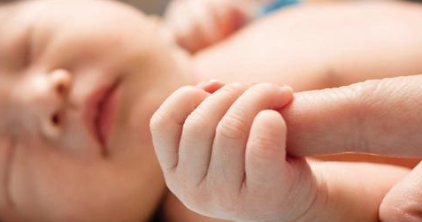 新生儿窒息抢救步骤是什么?