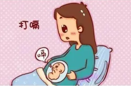宝宝打嗝的时候还能继续给宝宝喂奶吗？