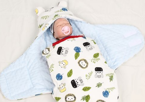 出生一个月的新生儿睡觉的时候必须用包被吗？