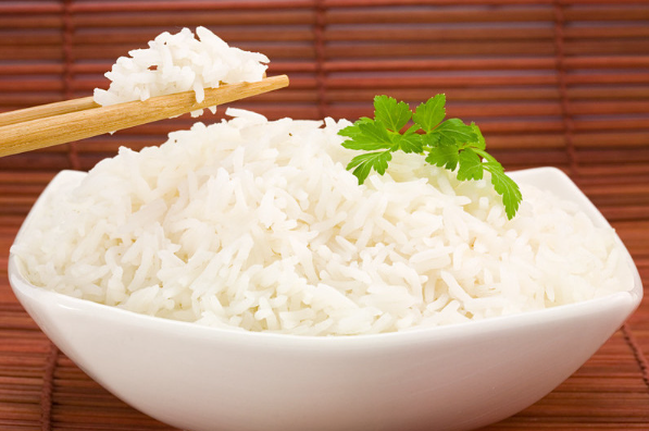 宝宝多大可以吃米饭，有什么需要注意的？