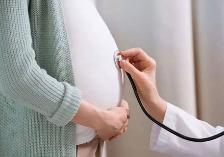 试管婴儿成功率高还是自然受孕成功率高？取决于女性的年龄及健康情况