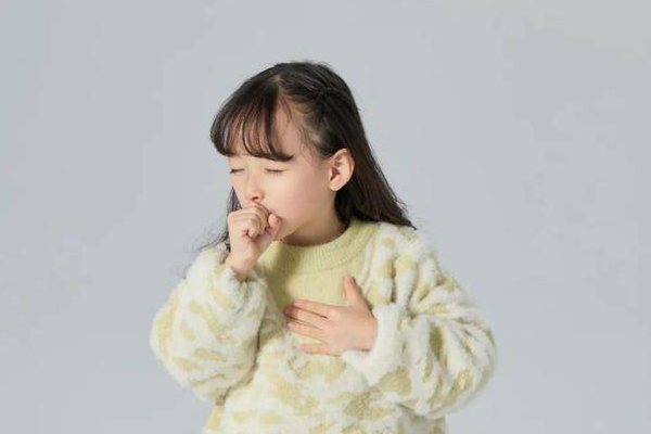 三岁的小孩晚上咳嗽是寒咳还是热咳呢？