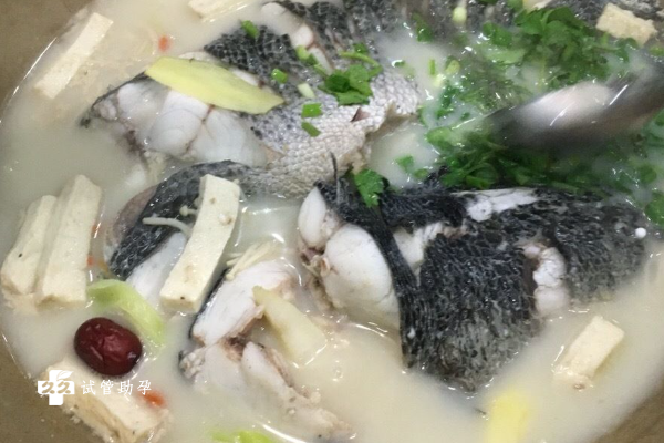 黑鱼汤的功效虽然好，但是吃多了也有副作用