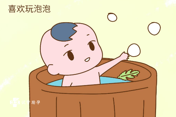 刚出生的宝宝一个月都不洗澡会有什么问题？