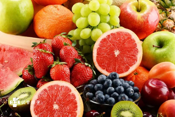 这8种食物来月经的女性千万不能吃，附适合经期吃的9种水果
