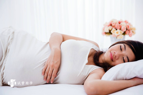 妊娠早期hcg数值涨得慢会影响胎儿健康吗？
